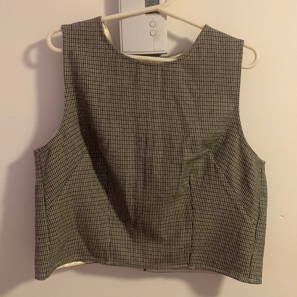 Cute cropped camisole - Picture 1 of 2